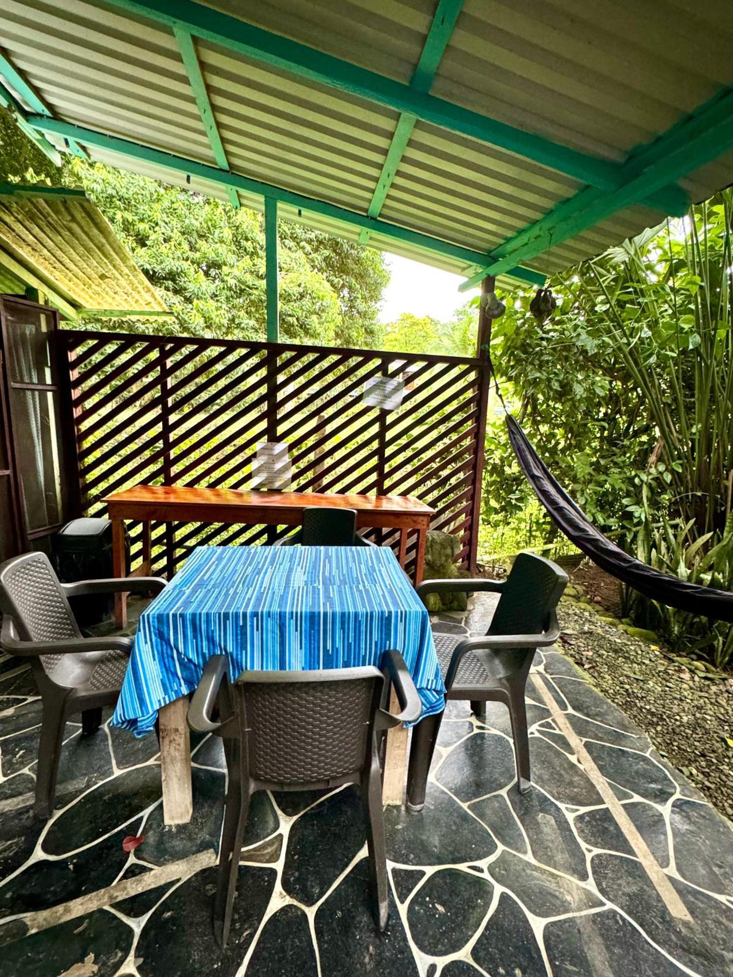 Hidden Jungle Beach House Puerto Viejo de Talamanca Bagian luar foto
